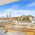 Apartment Near To Tower Bridge With Free Parking & View Of The Shard