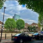 Lovely 2Br Suite In Bow, E3