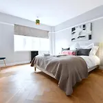 Stunning 2 Bed Art Deco Apartment In Earl\'S Ct By Jen\'S Homes 4 You