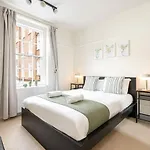 Beautiful 3 Bedroom Apartment Near Marble Arch And Oxford Street
