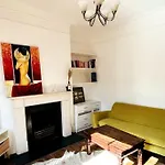 1 Bedroom Flat Garden In Clapham