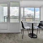 Bright 2 Bedroom Apartment In Westminster, Close To Buckingham Palace And River Thames