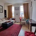 Extra Large One Bedroom Flat With Parking