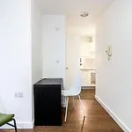 Chamber Street Apartment 2