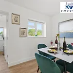 Three Bedroom Beautiful & Comfy Acton Gem Apartment By Direct2Hosts With King Beds & Free Parking!
