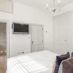 Veeve - Heart Of Hampstead