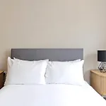 Immaculate New Apartment In Chelsea By Underthedoormat