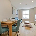 Immaculate New Apartment In Chelsea By Underthedoormat