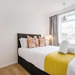 Marble Arch 2-Bedroom Apartment