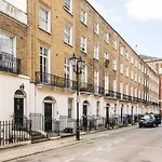 Elegant 2Bd Duplex With Outdoor Patio/Glass Canopy