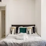 Knightsbridge Apartments