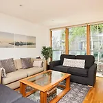 The Jasper Walk Escape - Charming 2Bdr Flat With Balcony
