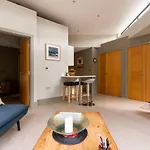 The Studio House - Crouch End