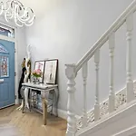 Wembley Luxury Residence- Opulence House