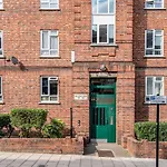 Astonishing Two Bedroom Apartment In Nelson