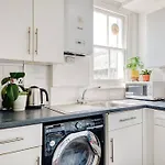 Nice 3 Bed Flat Near Chelsea
