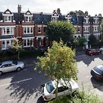 Big And Bright 2 X Double Bedroom Flat In Highgate