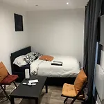 Cosy B1 Studio Apartment