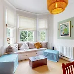 Beautiful 1 Bedroom Apartment In Shepards Bush