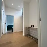 Luxury Modern 1 Bed Apartment