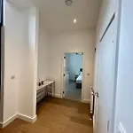 Luxury Modern 1 Bed Apartment