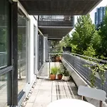Altido Modern Flat With Canal Views