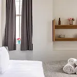 Redcliffe Gardens Apartments- Chelsea