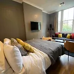 Stylish Studio Near Regents Park N6