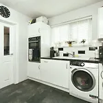 Stunning 3Br Penthouse With Ac, Private Lift And Balcony In Central London