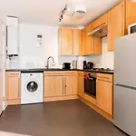 Bright 1Br Apartment In Stockwell