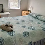 Redecorated Double Room With Shared Bathroom -Rm3