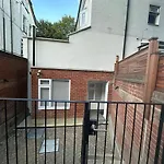 Two Bedroom House In Kilburn