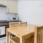 Redecorated Double Room With Shared Bathroom -Rm3