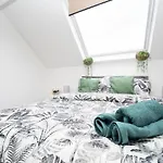 Move Inn Estates - Multiple Rooms