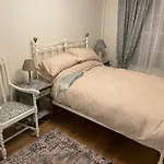 2 Bedroom Garden Flat /Kings Cross, Central London