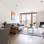 Modern & Comfortable Flat - Tobacco Dock - Wapping