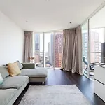 Bright 2Br, 2Bth Apt, 9 Elms