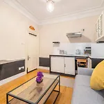 Luxury 3 Bedroom Flat Trafalgar Square, Embankment, Waterloo