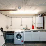 Remarkable 1-Bed House In London