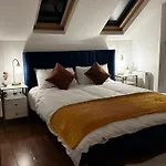 Aldo\'S 2 Bedroom Townhouse London N1