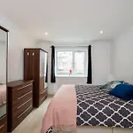 Cozy 2-Bedroom Flat In Battersea