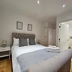 Cozy Flat Close To Central London
