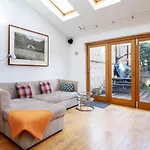 Veeve - The Tranquil Townhouse