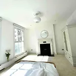 Fab Split Level Kensington Apartment