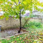 Newly Refurbished 2Bd Flat - Wimbledon Village!