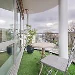 Experience Chiswick In Comfort 2Bd Flat With Ac And Modern Design