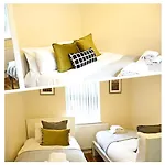 Heathrow Ensuite Rooms- Auto Check In