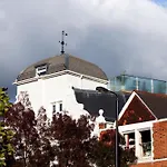 Madison Hill - White Hill House 5 - 3 Bedroom Flat