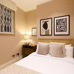 The Bayswater Gardens - Bright 3Bdr Home