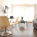 Luxury River View Canary Wharf Apartment